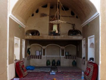 Barandaz Lodge | Before reaching the heart of Mesr (Persian word for Egypt) Desert in central Iran, there is a village where two lodges...