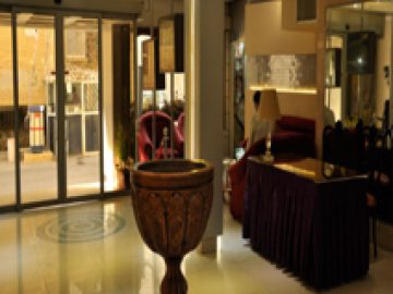 Isfahan Hotel | If you are planning for your next vacation destination, we recommend you to visit Isfahan. Despite being close to the city...