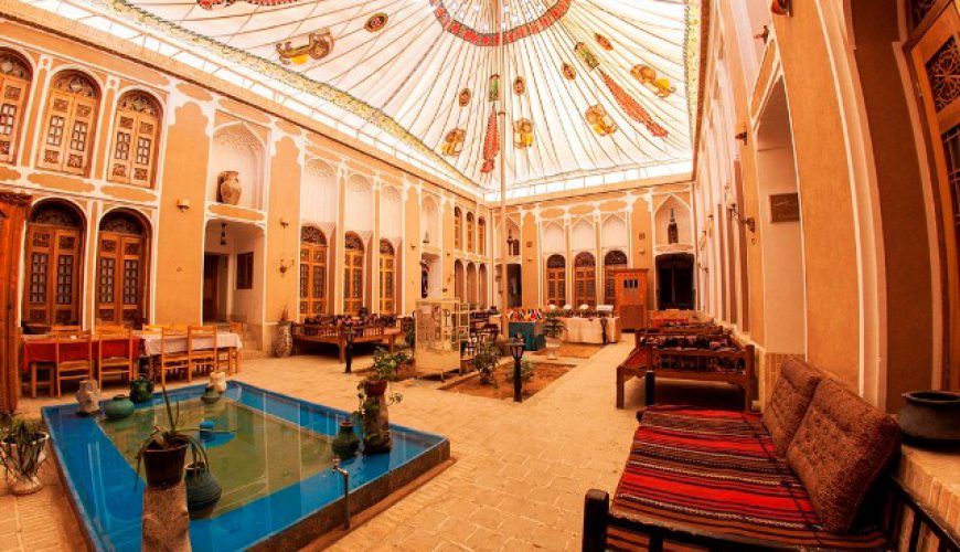 Fahadan Museum Hotel | The 4-star Fahadan Museum Hotel used to be an old mansion in Yazd. First of all, it is considered an architectural...