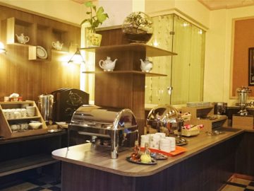 Zanjan Park Hotel | This budget hotel is located in the heart of the city near Azadi Square. You can easily get to Zanjan Airport only by...